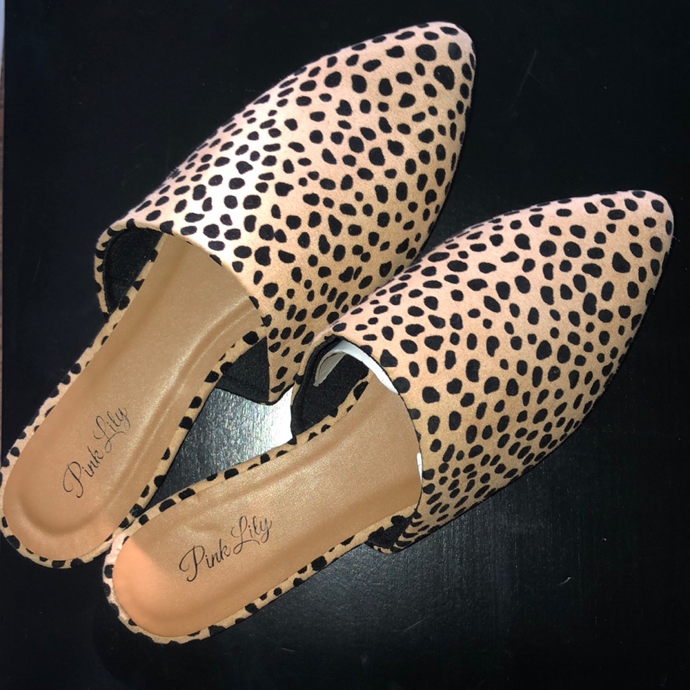 Woman’s flats from Pink Lily never worn!